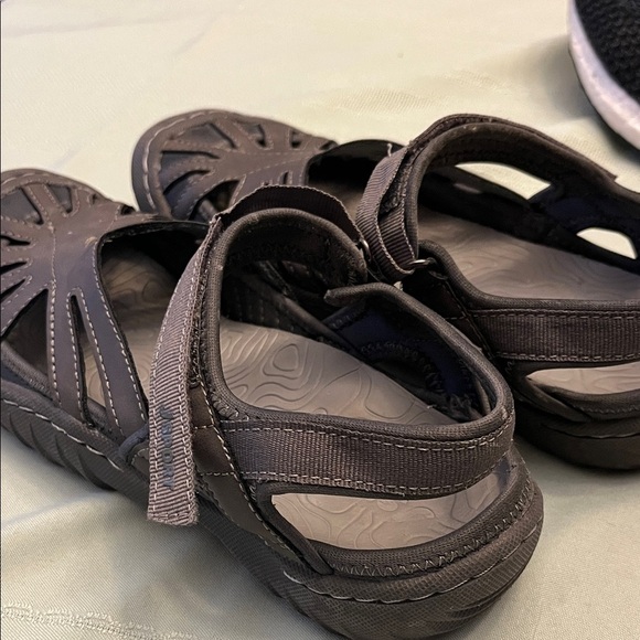 JSport by Jambu Black Strappy Sandals - Picture 3 of 6